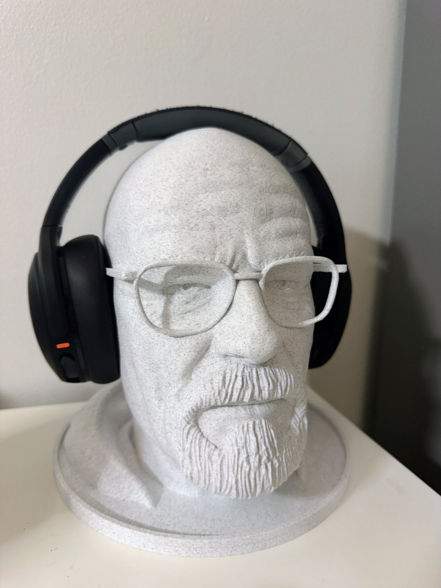 Walter White (Heisenberg) Bust Headphone Stand | Gift Idea for Breaking Bad Fans